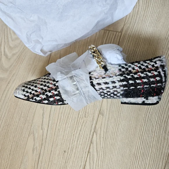 Charles & KEITH Woven Chain-Link Mary Jane Flats - Picture 4 of 6